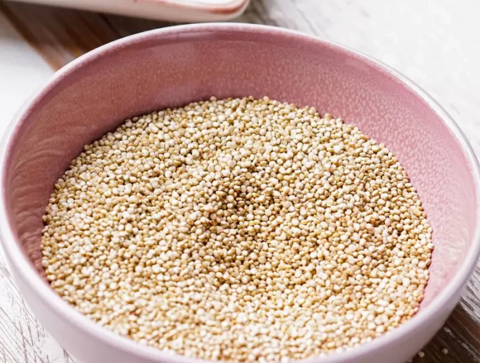 quinoa schoko riegel einfach welcher quinoa ist der beste rosa schuessel mit gepuffter quinoa