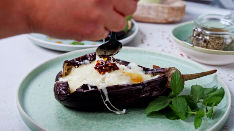 aubergine rezept einfach in airfraer mit kaese und chili