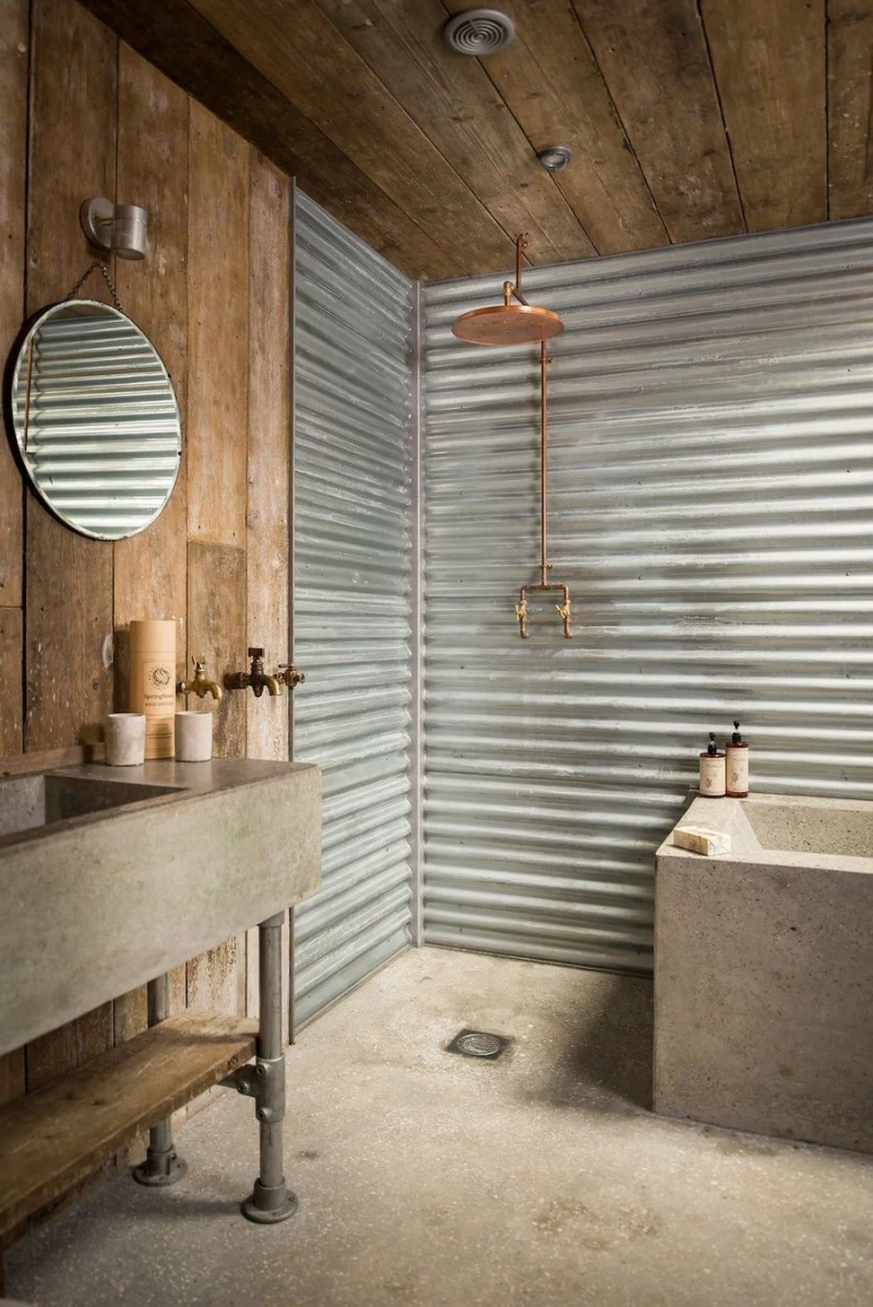 badewanne aus beton corrugated steel walls and concrete vanity with metal legs via unique home stays