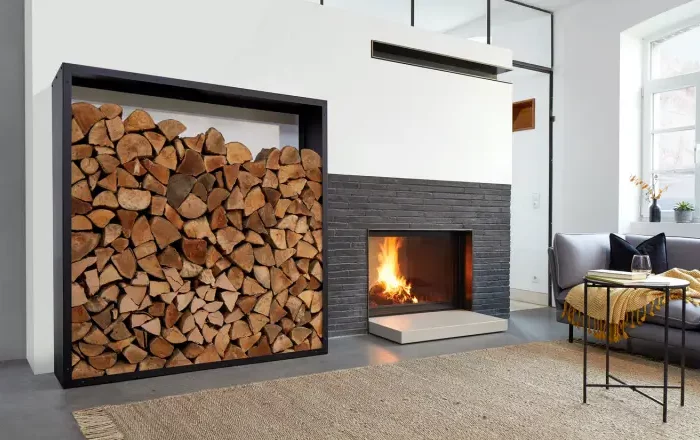 brennholz kunstvoll stapeln kaminholz stapeln wohnzimmer in kaminholzregal