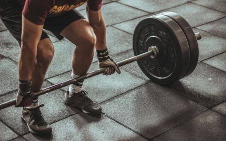 gewichte heben krafttraining fuer maenner