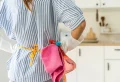 Küchenschränke reinigen: Anleitung und wertvolle Tipps