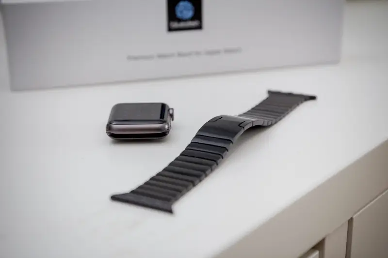werden apple watch armbaender schnell dreckig warum faerbt meine uhr apple watch mit schwarzem armband aus metall