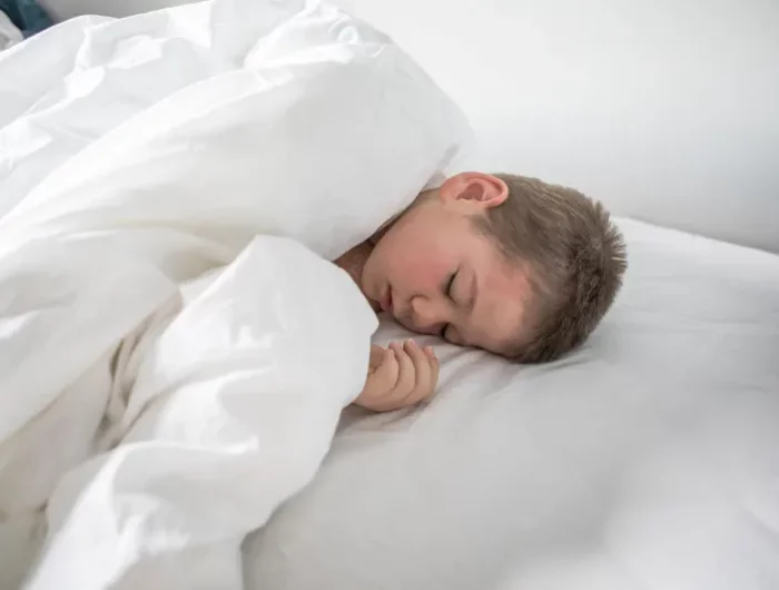 wie viel schlaf braucht ein kind mit sieben jahren