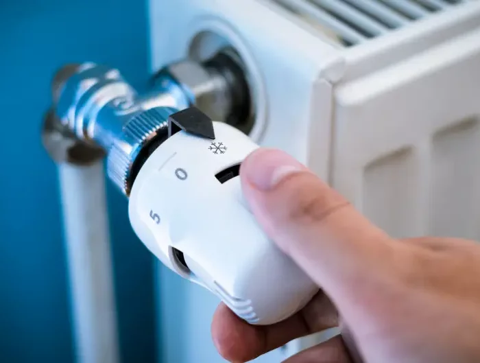 wohnung heizt sich auf was tun wie kann man kostenlos heizen thermostat auf heizkoerper einstellen