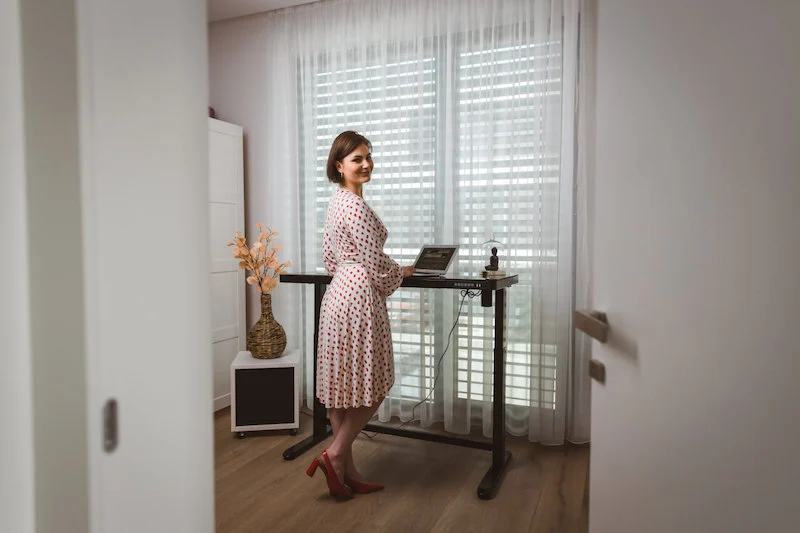 bürostuhl und tisch die wichtigsten eigenschaften