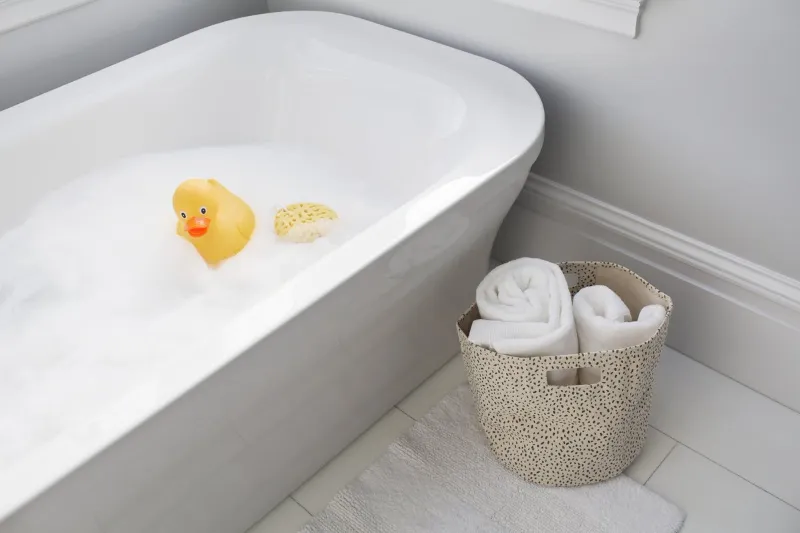 badewanne sauber machen mit rasierschaum originelle reinigunstipps haushalt
