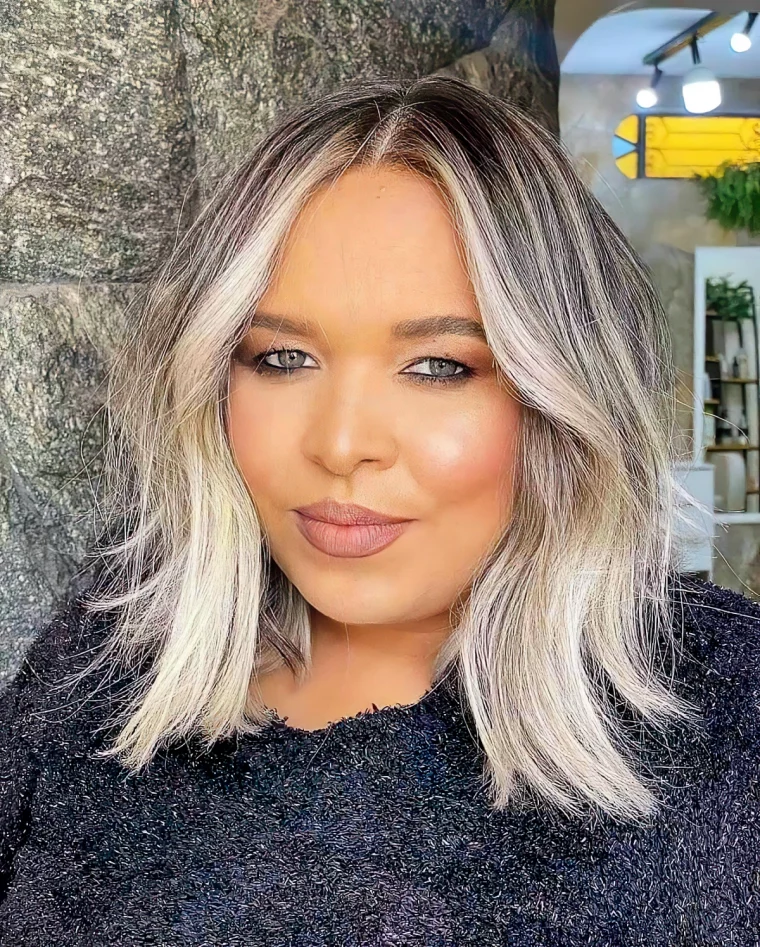 frisuren fuer mollige frauen mit rundem gesicht trendige haarschnitte long bob strahnen vorne nicolasbeautystudio