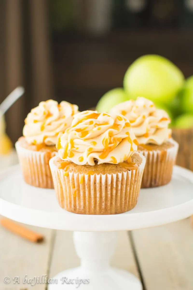 halloween cupcakes backen einfaches rezept mit karamell und äpfeln