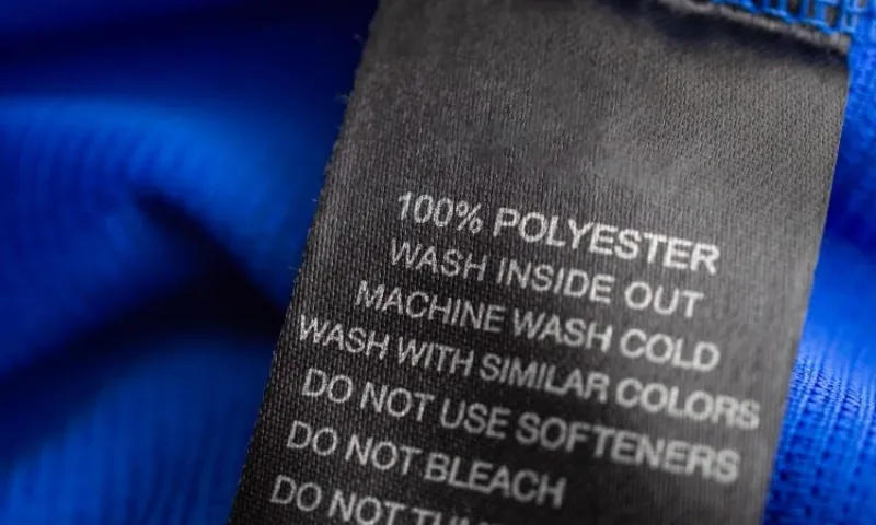 polyester mantel waschen auf pflegeetikett achten