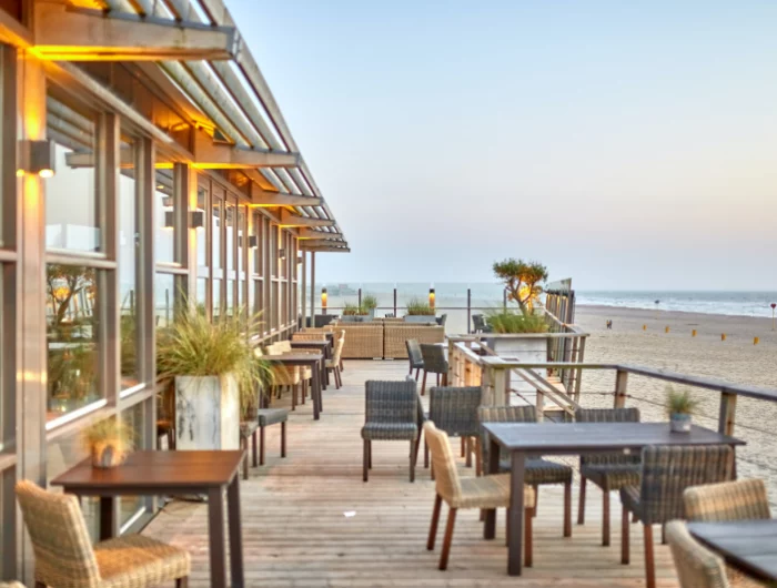 restaurant einrichten outdoor terrasse mit schoene ausssicht