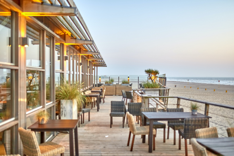 restaurant einrichten outdoor terrasse mit schoene ausssicht