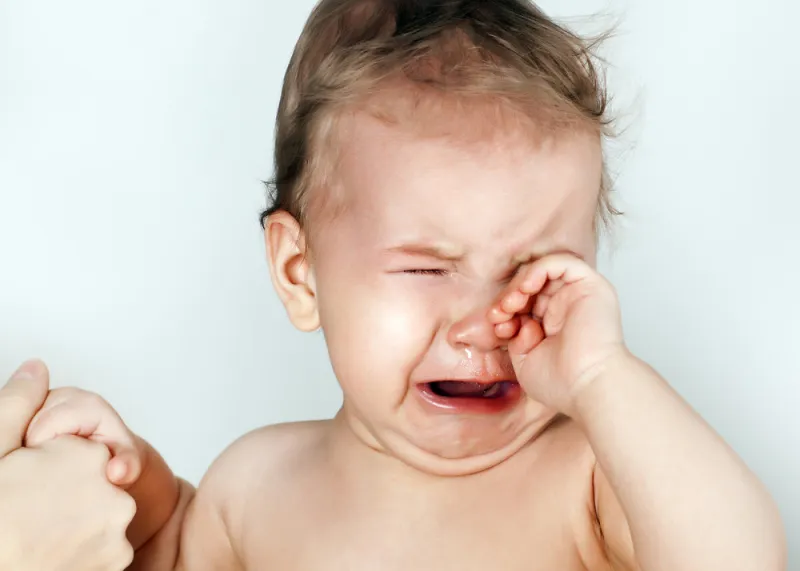 sehr kleines baby weint beruhigen tipps fuer neue eltern