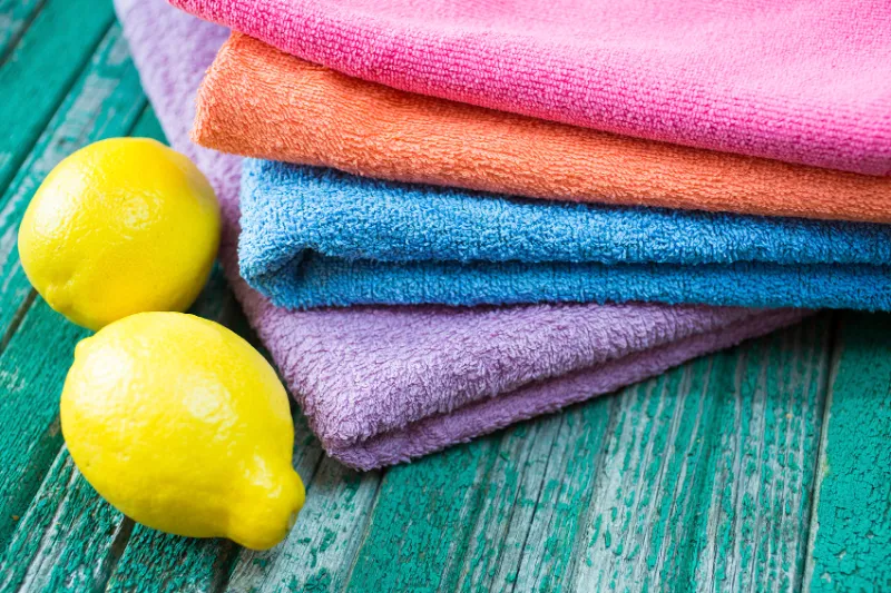 tipps haushalt flecken entfernen hausmitteln mit zitronensaft waesche waschen