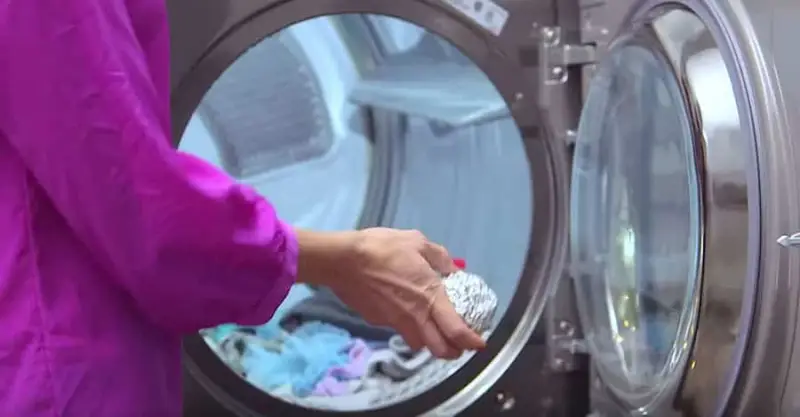 warum soll man alufolie in die waschmaschine geben alufolie ball in den trockner geben