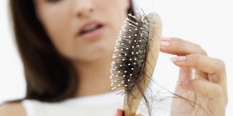 welches vitamin fehlt bei haarausfall hilfreiche infos tipps und tipps gegen ausfallen von haaren