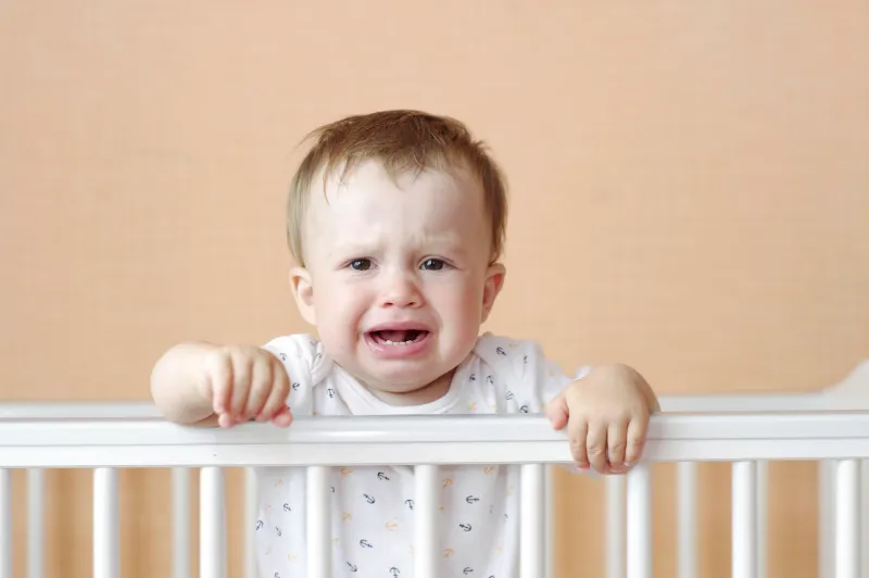 wie kann man weinende babys beruhigen hilfreiche methoden