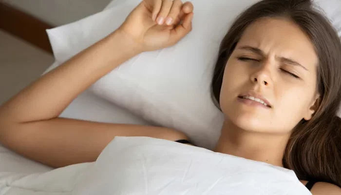 zähneknirschen beim schlafen wegen stress und angstzustände