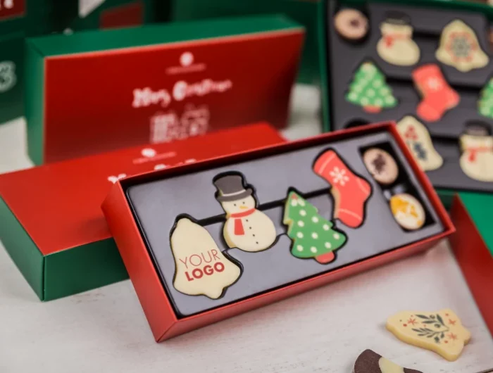 weihnachtliche schokoladen in papierschachtel