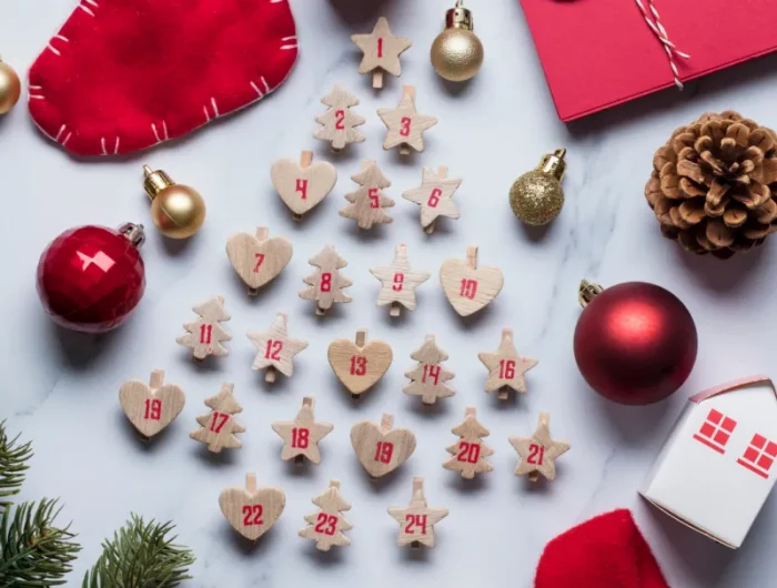 adventskalender ideen weihnachtsbaum aus 24 schmuckstücken