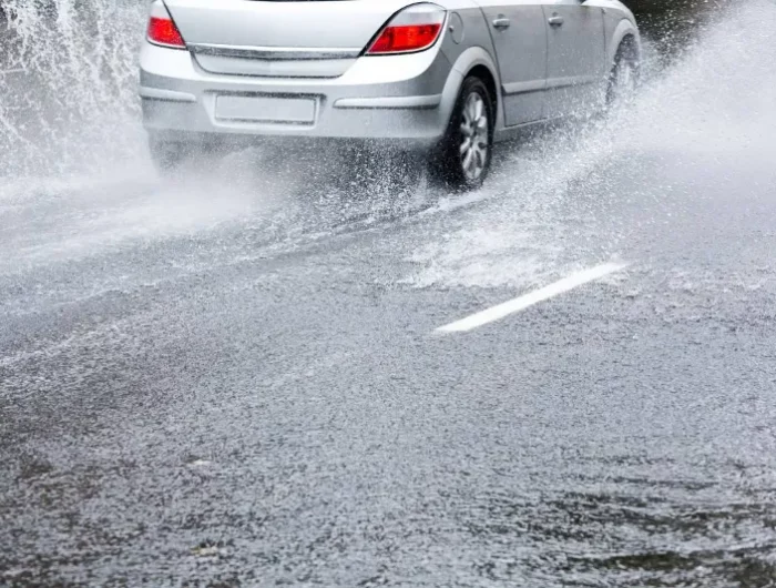 autofahren bei regen was muss man beachten