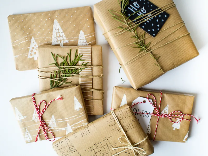 bastelideen weihnachten geschenkpapier selber dekorieren ideen