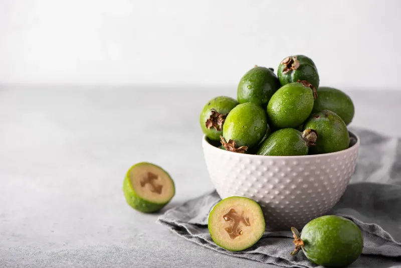 feijoa frucht und woher stammt diese frucht