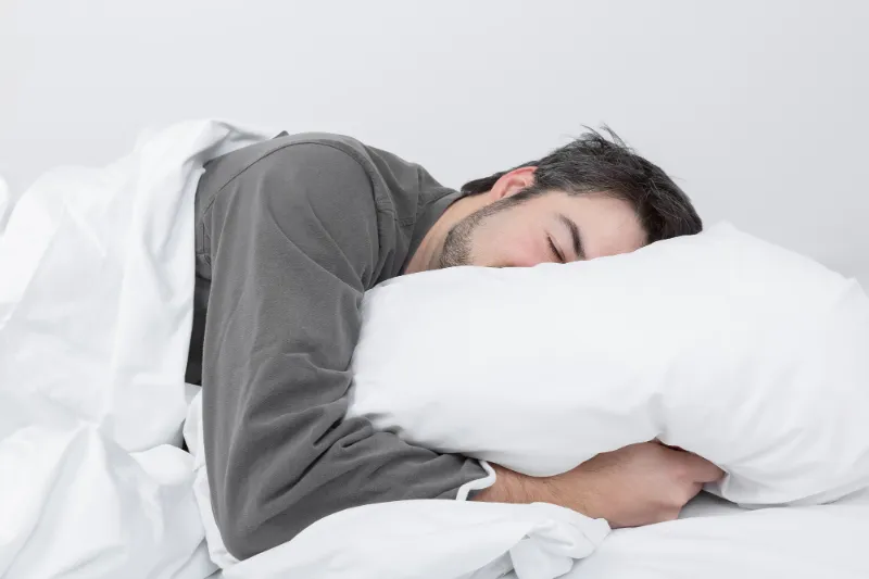 informationen gesundheit schlafen bei offenem fenster ungesund