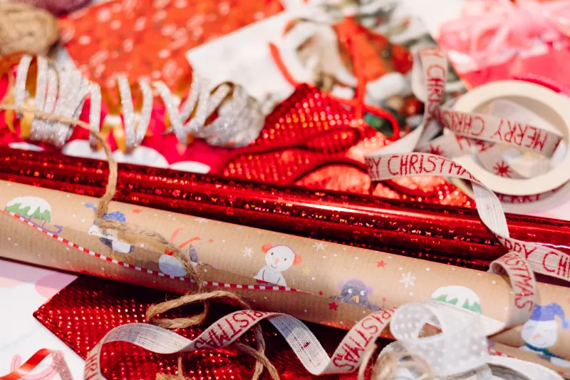 kreative bastelideen geschenkpapier bemalen weihnachten kreativ
