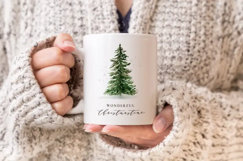 originelle geschenke kollegen weihnachten kaffeetasse mit weihnachtsbaum und anschrift