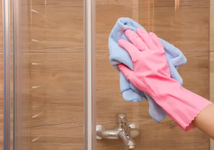reinigung stark verkalkte duschkabine mit hausmitteln essig