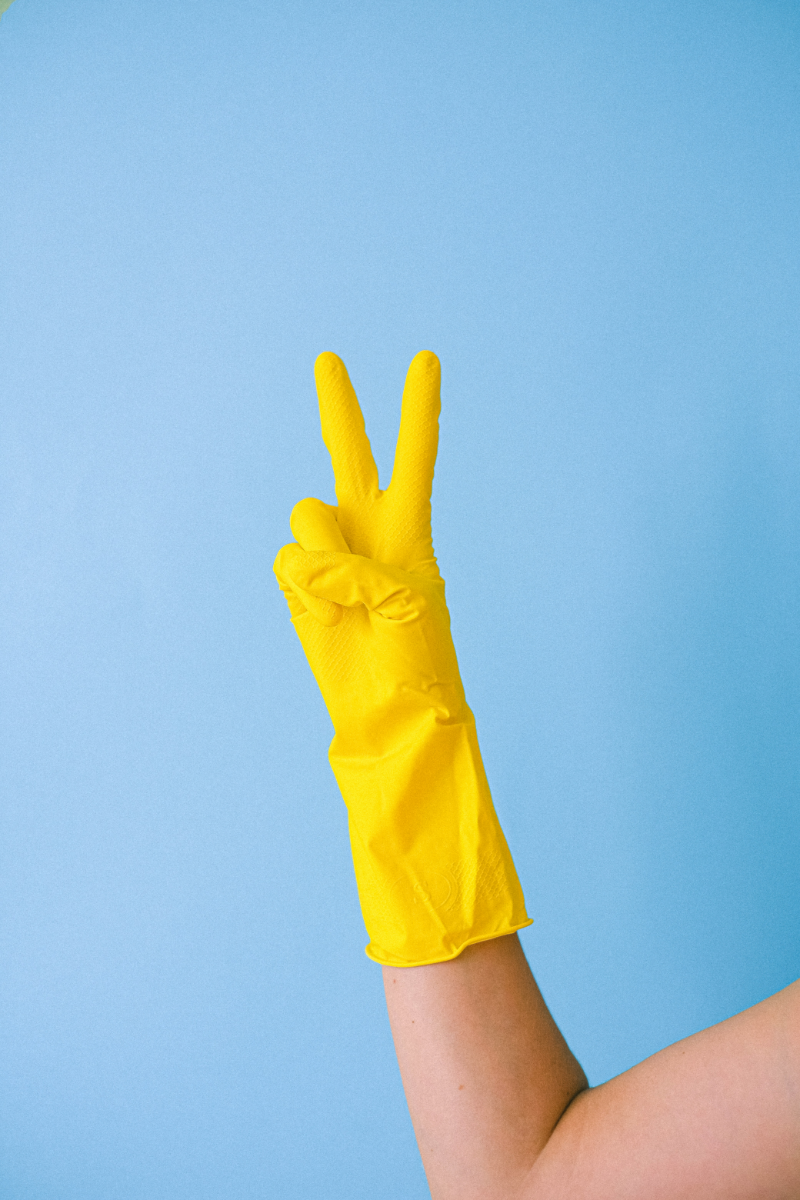 warum wachsen meine fingernaegel nicht gelbe handschuhe hand