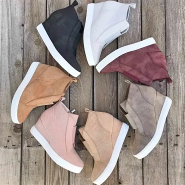 welche schuhe ab 60 keilsneakers sieben farben ein modell in kreis stellen