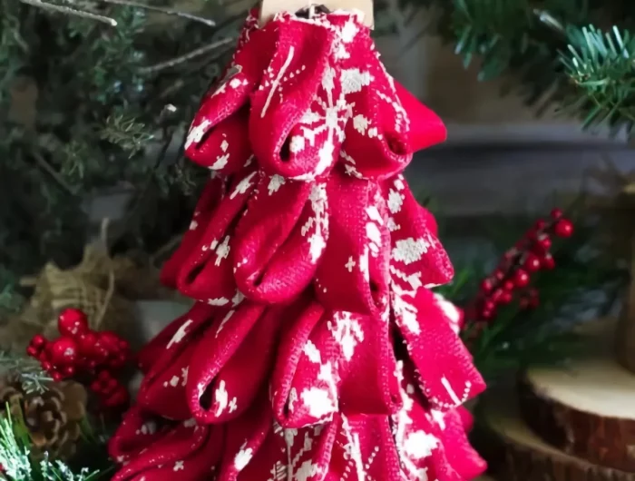 diy mini weihnachtsbaum aus styropor rote schleifen stern