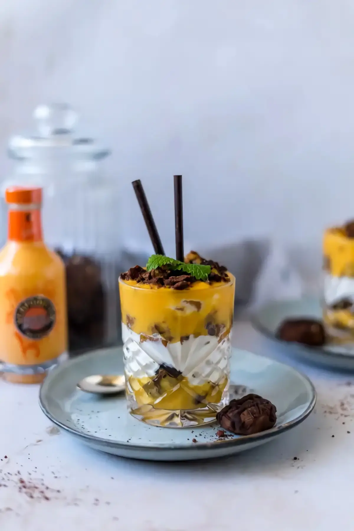 eierlikoer tiramisu trifle in glas rezept mascarpone eierlikoer dessert mit fruechtenpuereee