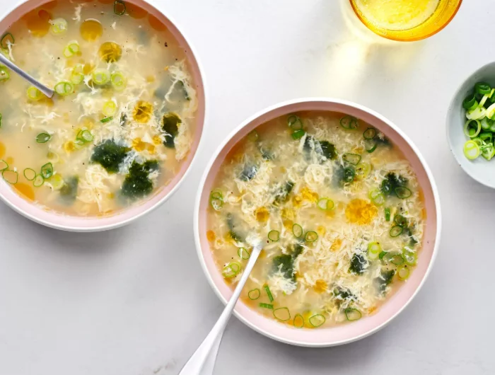 gesunde suppen rezepte einfach und schnell nuddelsuppe mit gemuese