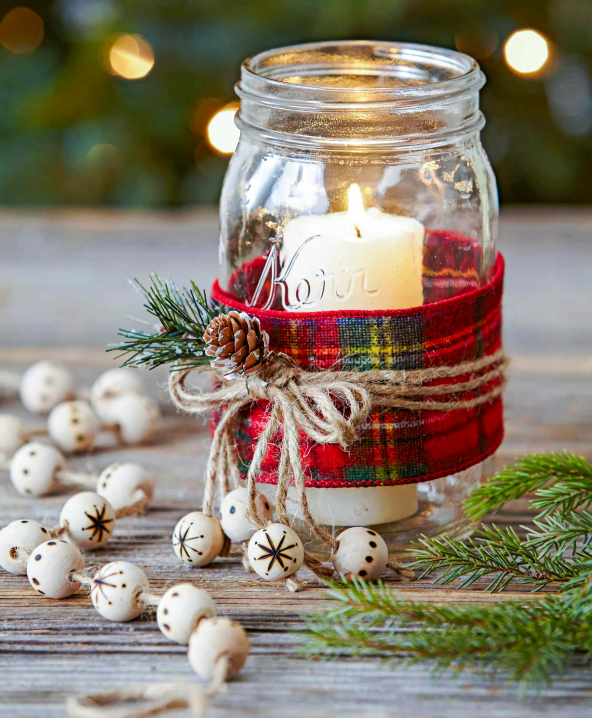 kleine weihnachtsgeschenke basteln fuer kollegen kerz mit kerzenhalter aus einmachglas