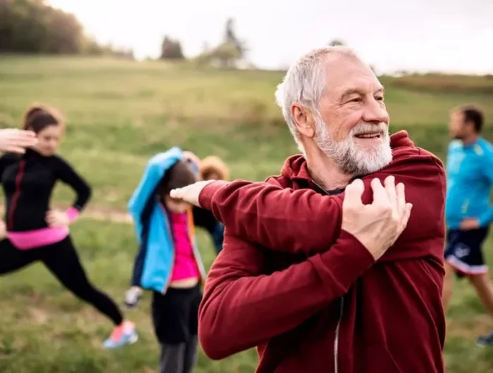 treiben sie sport am montag um ihren koerper physisch anzuregen