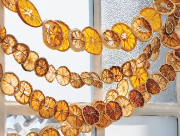 weihnachtsdekoration ideen diy girlande aus getrockneten orangenscheiben