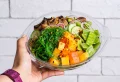Dickmacher-Zutaten in Salaten: Die TOP 6 Zusätze, auf die Sie verzichten sollten
