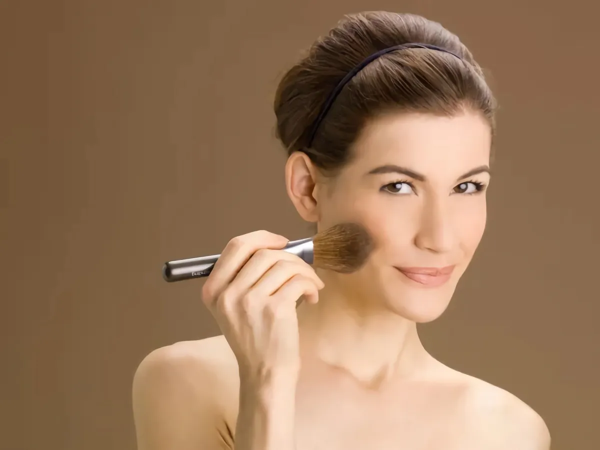 natuerliches make up ab 60 und wie eine alte frau schminken sollte