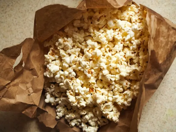 oelige mikrowellen popcorntuete