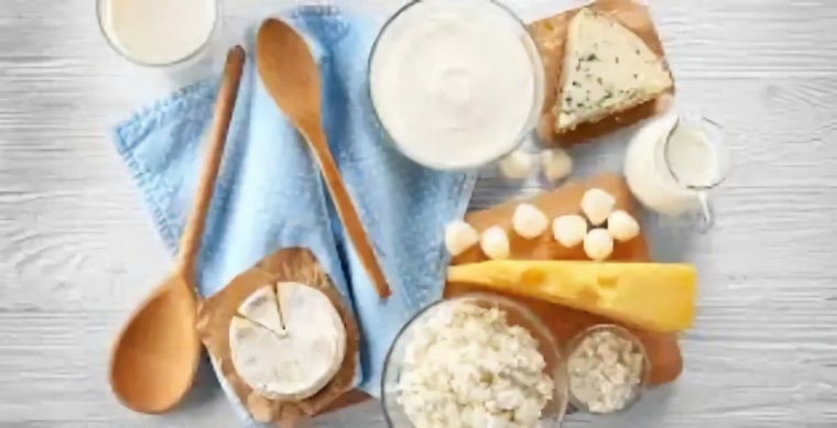 was passiert wenn man eine laktoseintoleranz ignoriert ist in die butter laktose unterschiedliche milchprodukte auf dem tisch