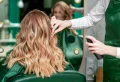 Wie halten Locken länger: 5 goldene Regeln von den Haarstylisten der Stars