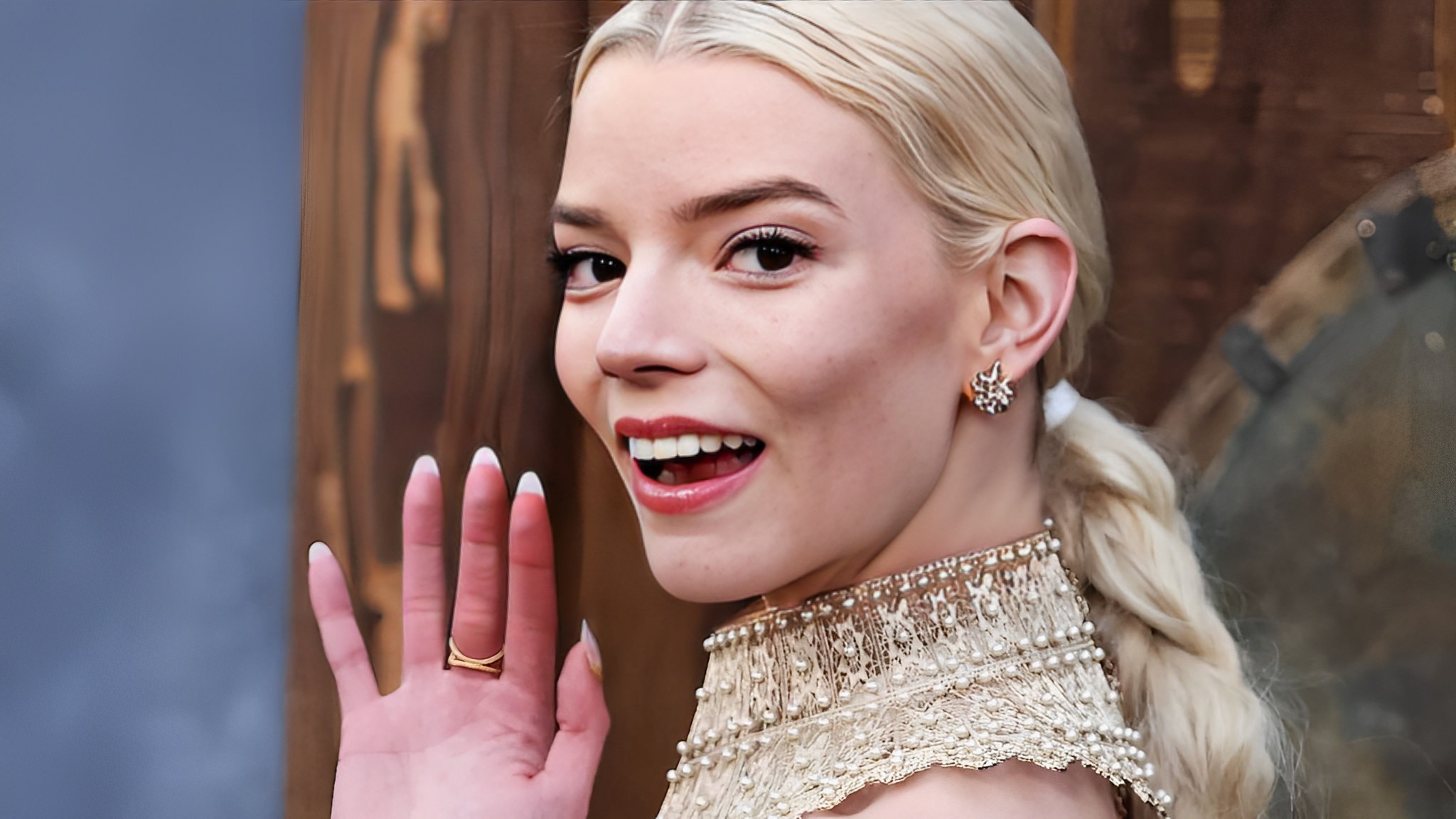 anya taylor joy flechtfrisur boho