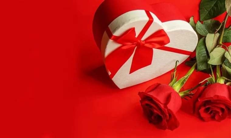 blumen und schokolade als ein perfektes geschenk fuer frauen zum valentinstag