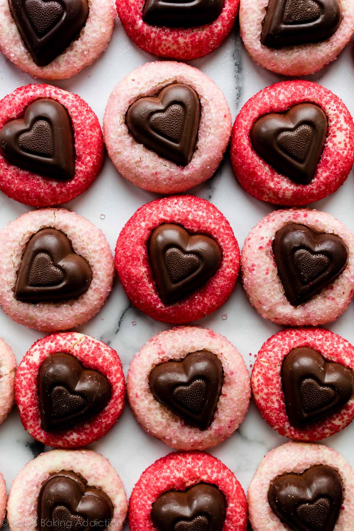 desserts zum valentinstag kekse mit schokoladenherzen