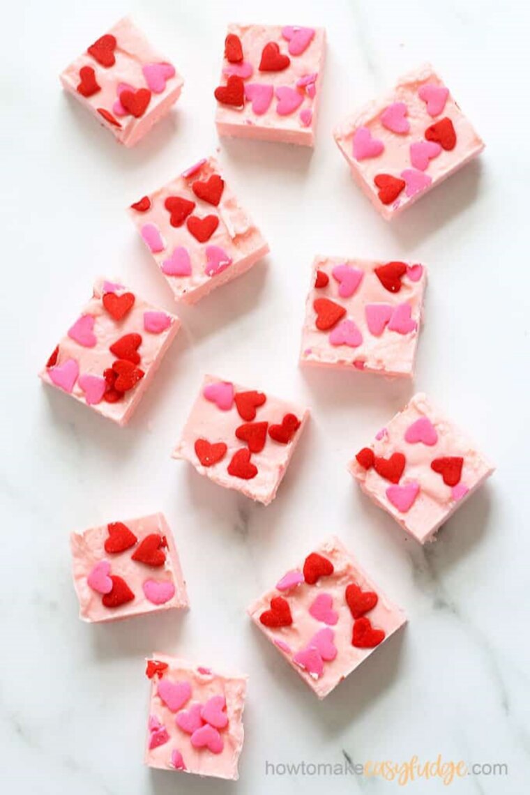 erdbeeren fudge rezept zum valentinstag deko kleine herzen