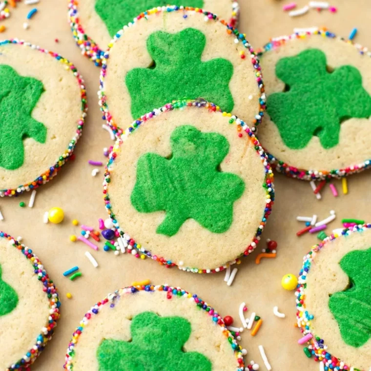 grüne desserts für den saint patricks day kekse mit kleeblättern