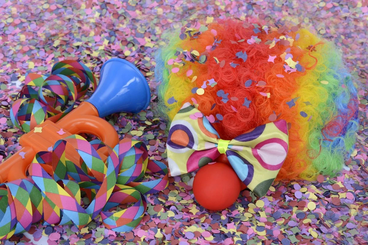 karneval fasching konfetti